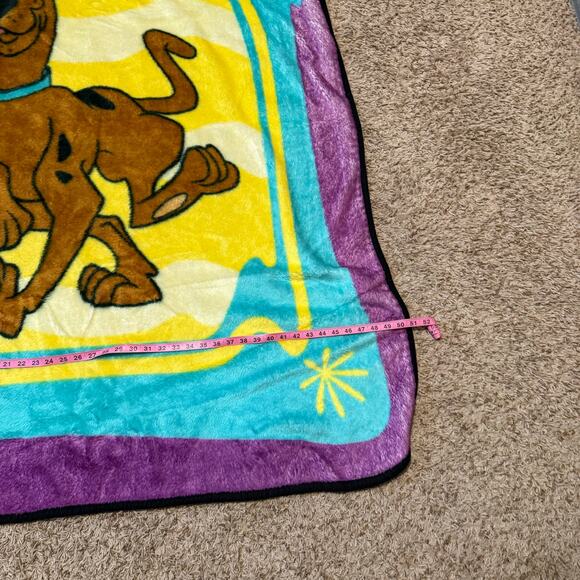 Vintage Scooby Doo Fleece Throw Blanket 50x60 Yellow Teal Plush Northwest - Picture 3 of 5
